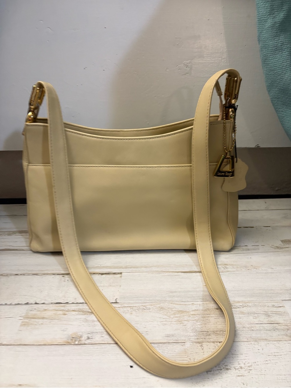 Laura Scott NWOT Cream Shoulder Bag with Gold Hardware